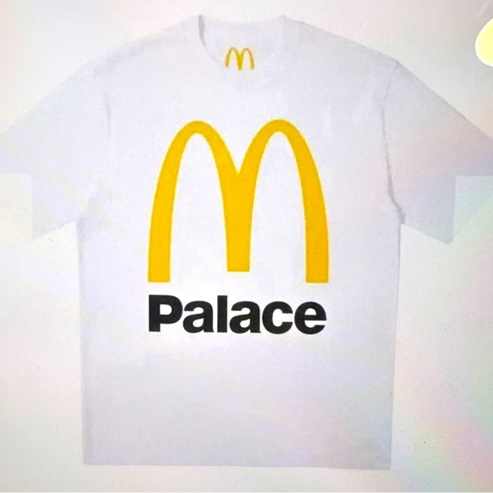 Palace x McDonald's Logo T-shirt Size Med​